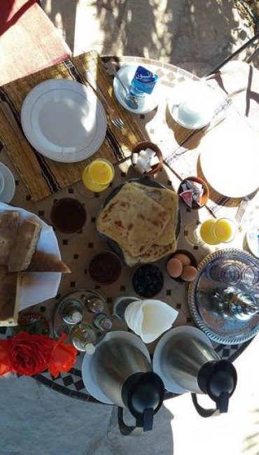 Petit déjeuner royal à la Ferme d’hôtes Dar Al Fourssane Ouarzazate